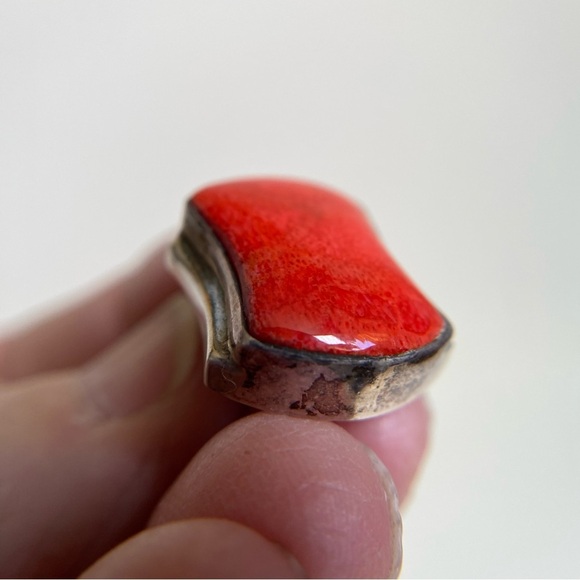 Vintage Coral Sterling Silver Oval Pendant and Earrings set-circa 1930’s - Picture 5 of 14